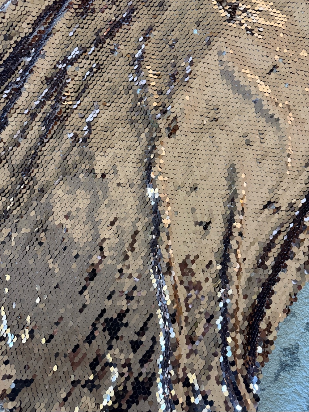 Maeve Short-Sleeve Gold Sequin Swing
Mini Dress - Picture 5 of 11